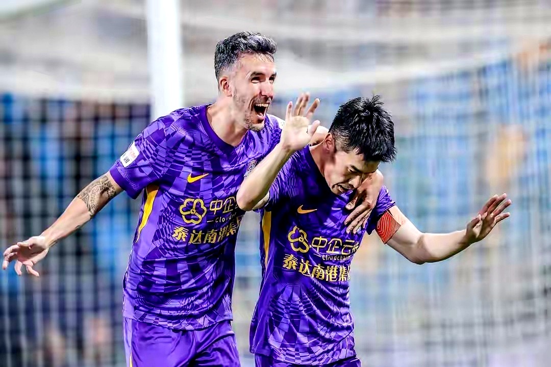 关于西甲倒计时，武汉三镇关键时刻主帅复盘，细节引发关注，震撼外界，训练强度明显提升的信息