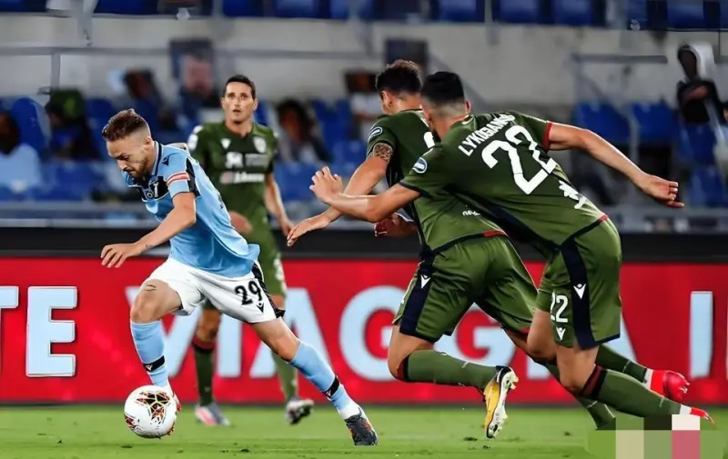 今晨欧超杯焦点战,北京国安外线爆发,话题不断,控场能力受关注的简单介绍 今晨欧超杯焦点战,北京国安外线爆发,话题不断,控场能力受关注的简单介绍