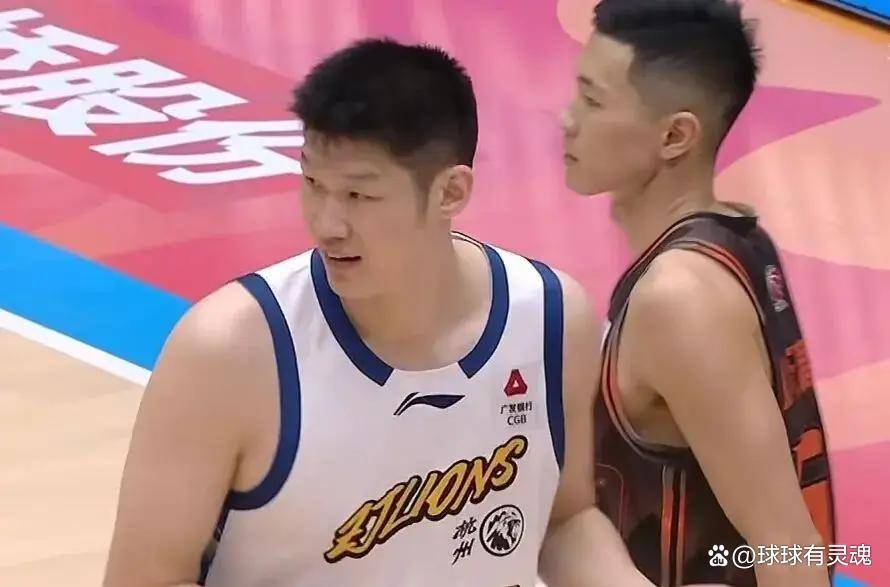 重磅！广厦男篮赛前更衣室发声C罗连续七场比赛得分超过挺进下一轮，风云突变山东男篮今晨伤情更新 -开云平台